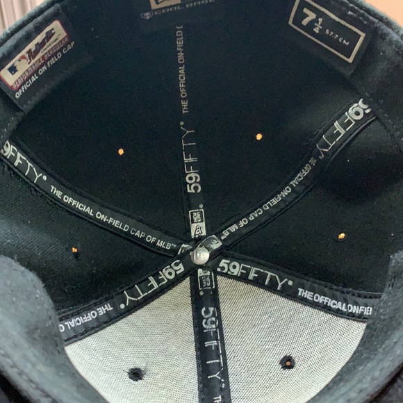 Pirates Hat. Size is 7 1/4 - Picture 6 of 7